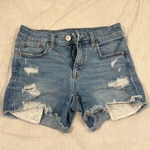 American Eagle Midi Short- Size 2 - Lace Pockets